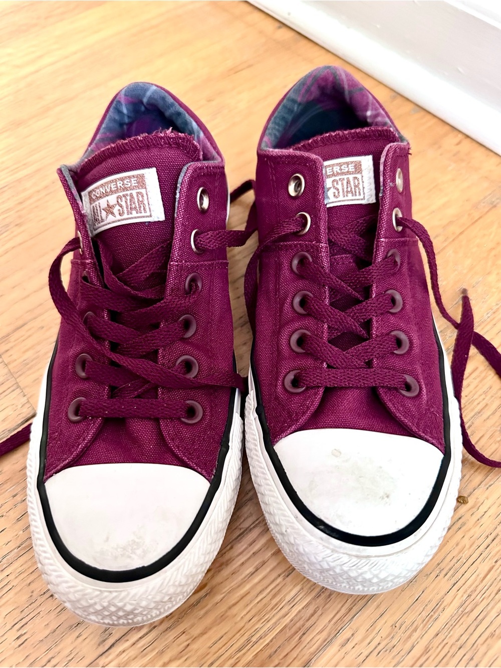 Converse All Star Madison Low Top Maroon Plaid Sneakers Women's Size 9